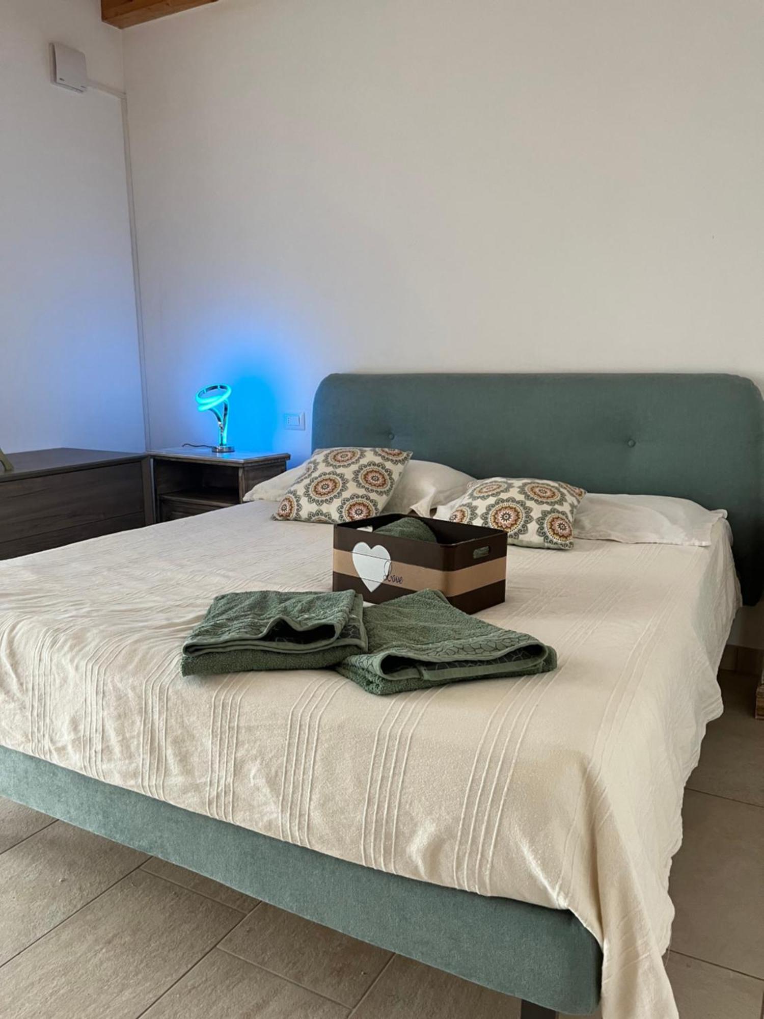 Orchidea Del Garda Rooms & Apartments ペスキエーラ・デル・ガルダ エクステリア 写真